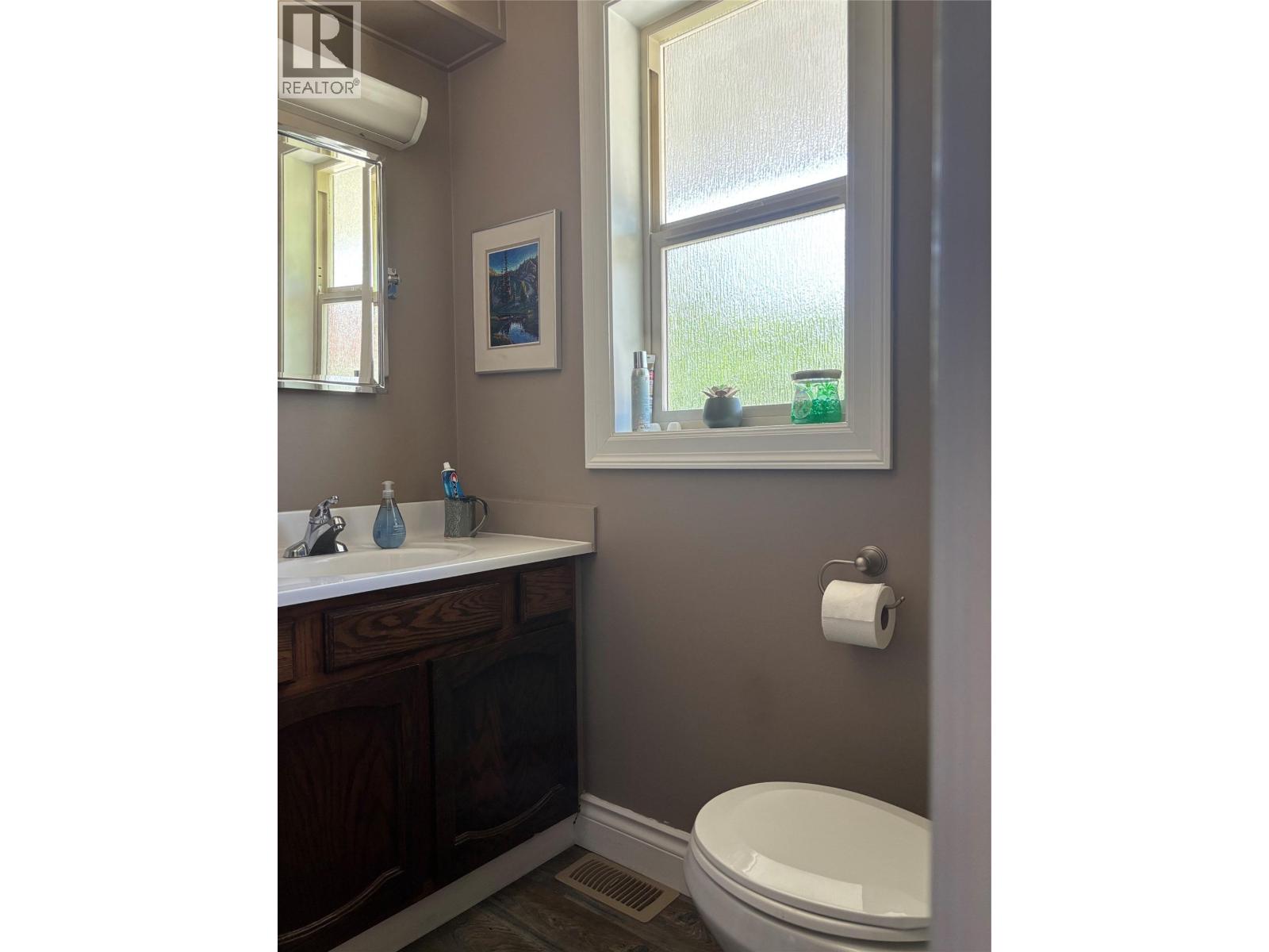 5045 Schubert Road Property Photo 10