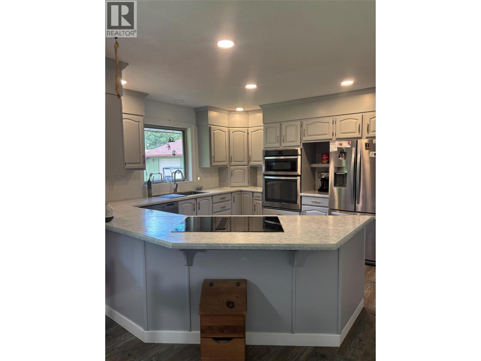 5045 Schubert Road Property Photo 12