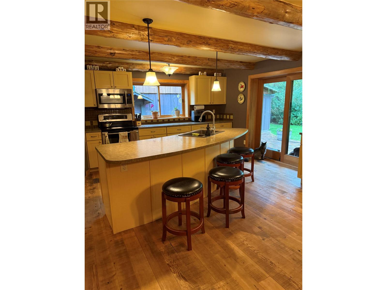 9655 Granby Road Property Photo 11