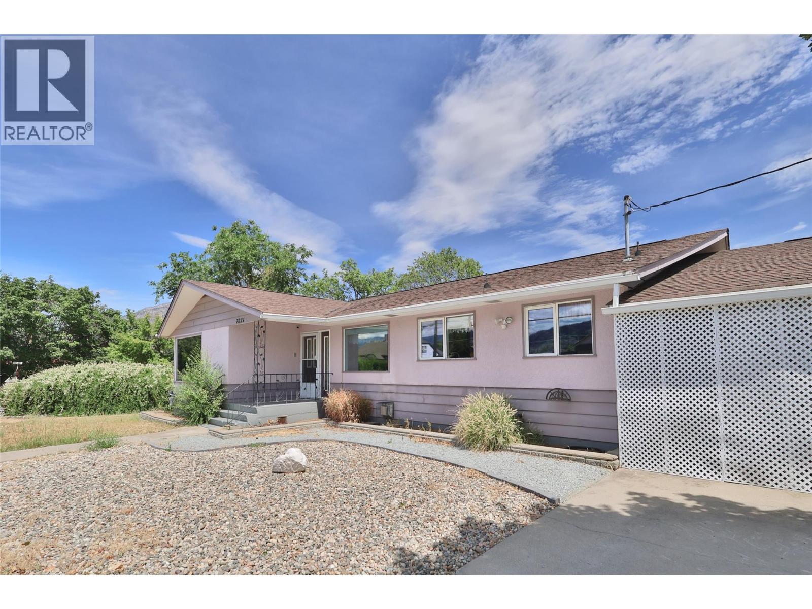 7021 87th Street Property Photo 5