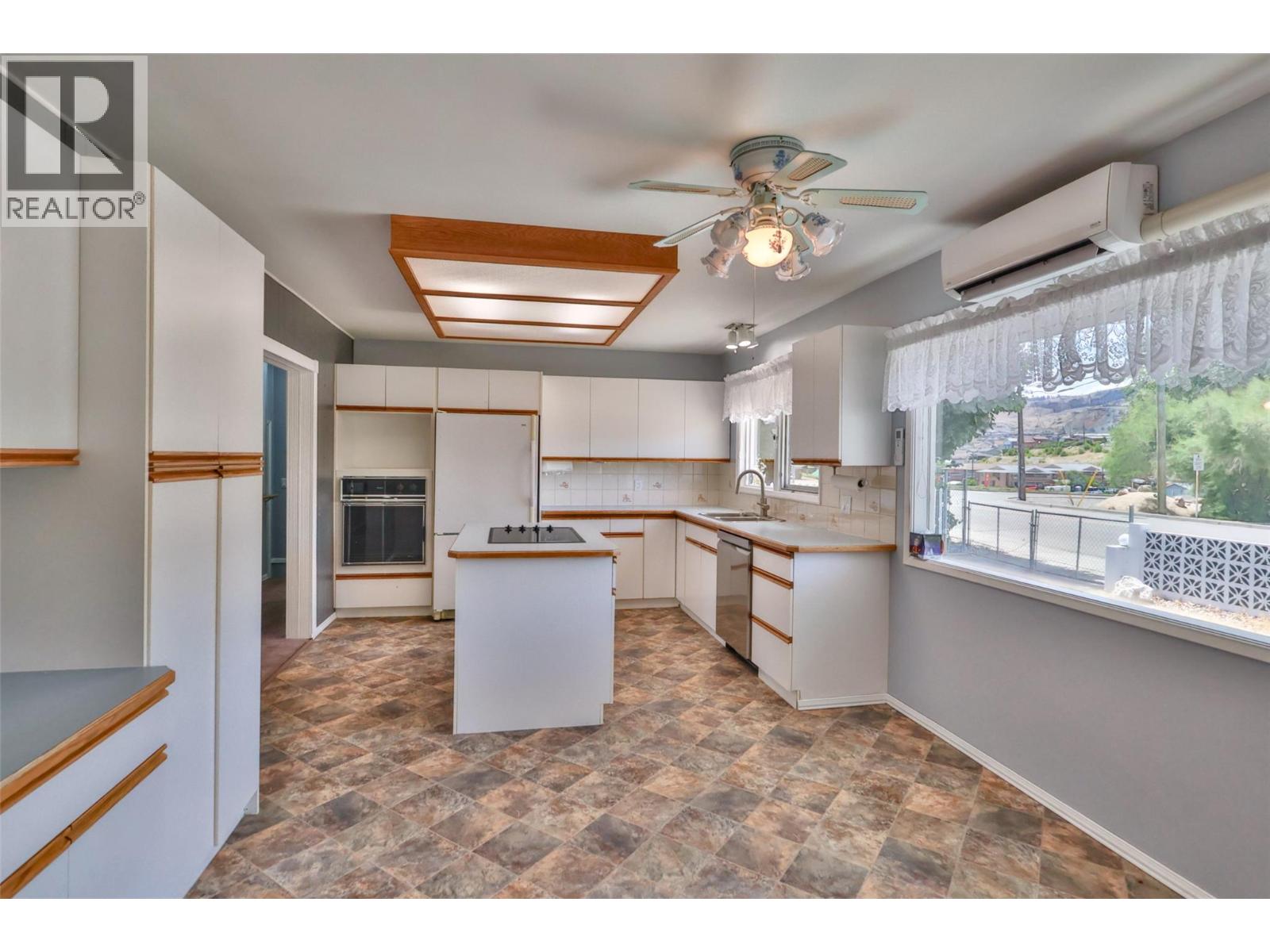 7021 87th Street Property Photo 8