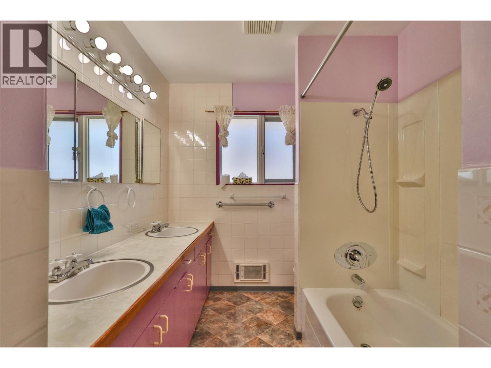 7021 87th Street Property Photo 35