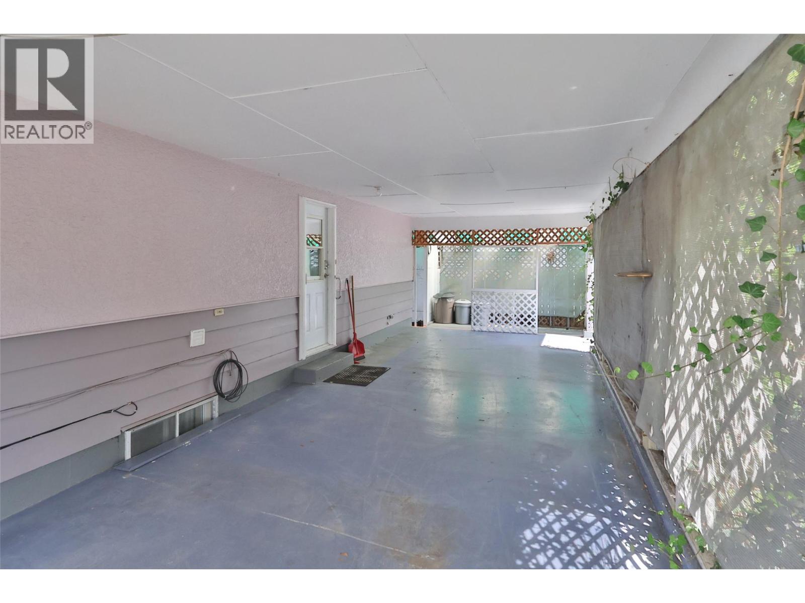 7021 87th Street Property Photo 44
