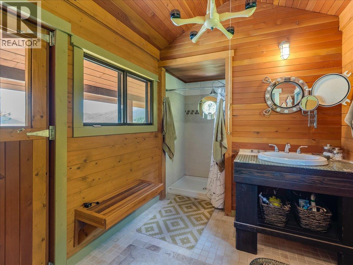 4660 Boat Access West Side Property Photo 37