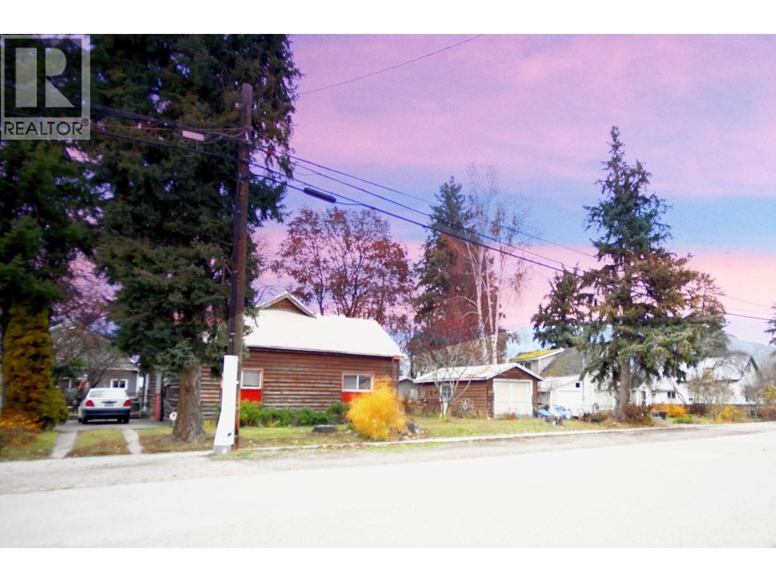 611 Regent Avenue Property Photo 1