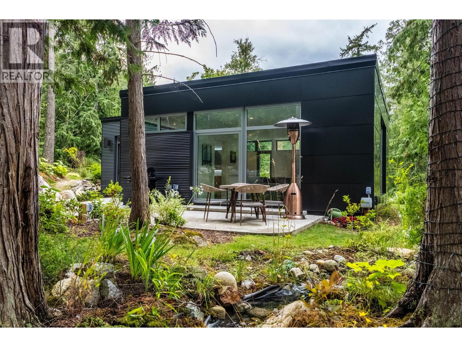 183-191 Kootenay Lake Road Property Photo 12
