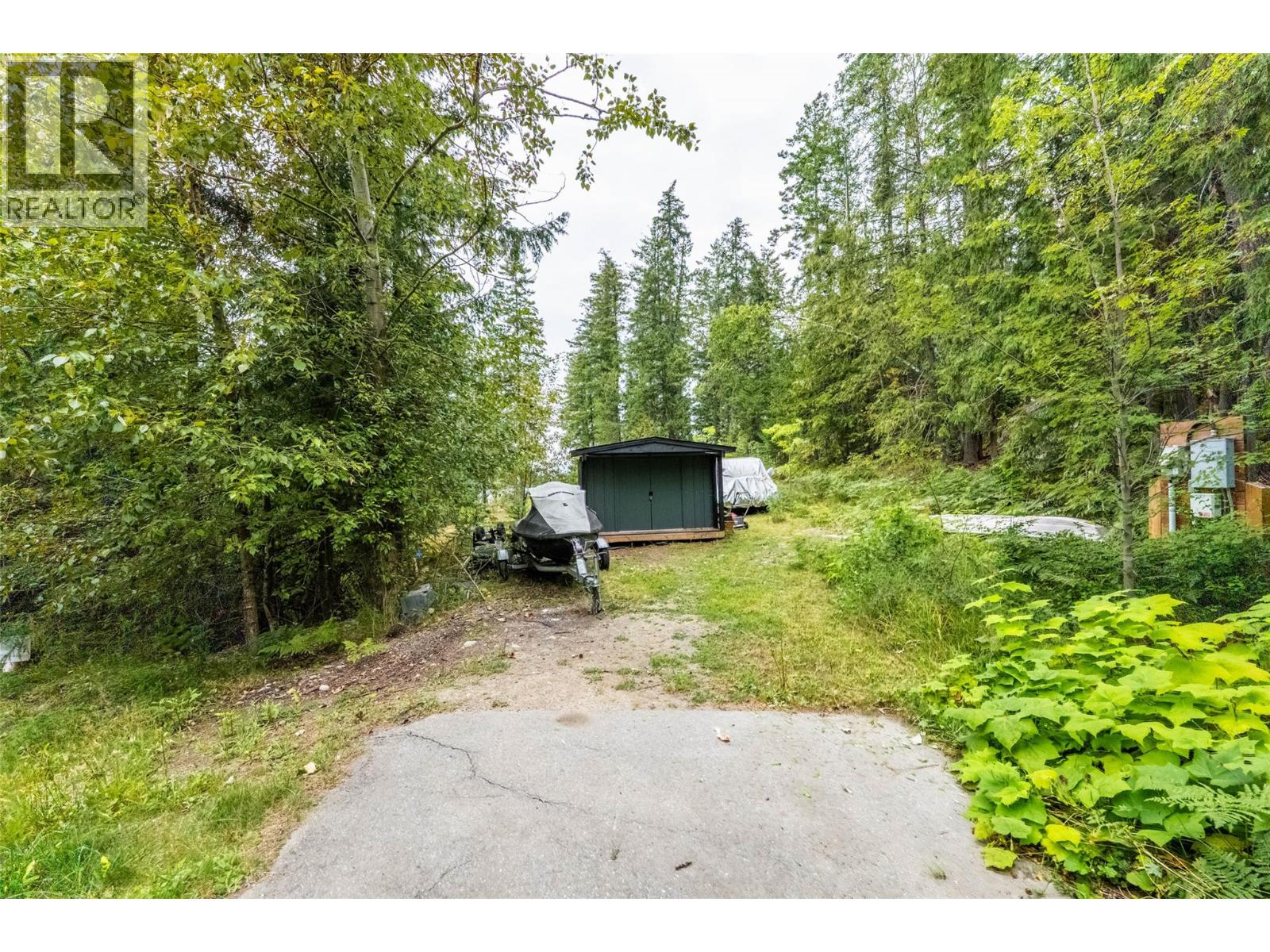 183-191 Kootenay Lake Road Property Photo 23