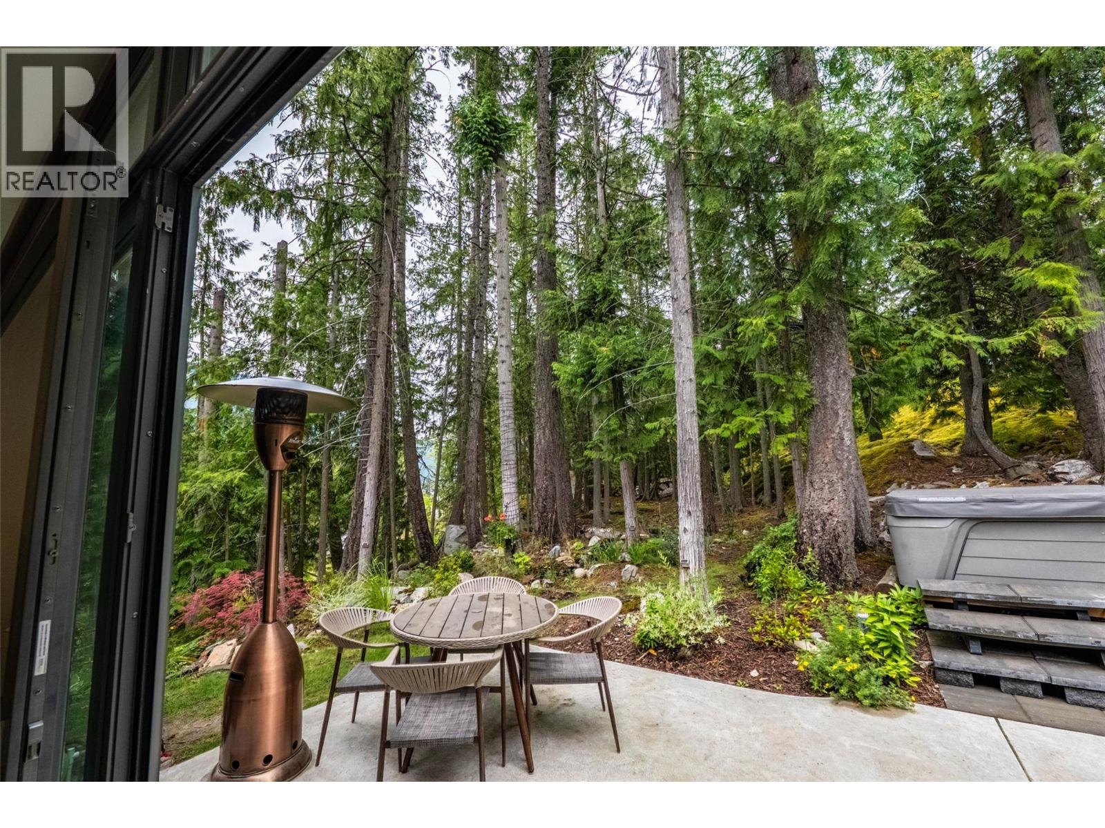 183-191 Kootenay Lake Road Property Photo 56