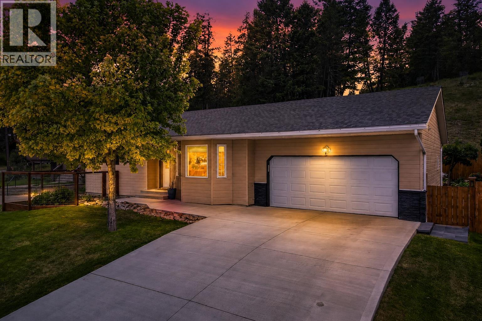 1810 15th Avenue Property Photo 1