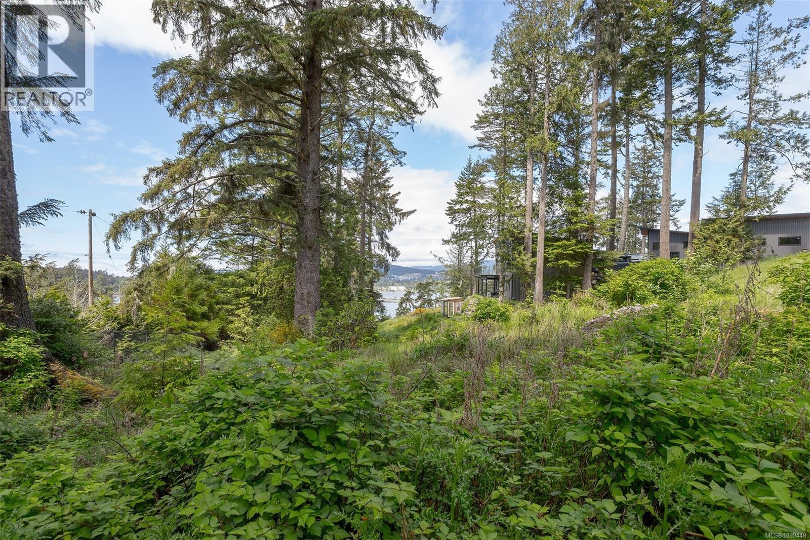 7170 Sea Cliff Rd Property Photo 5