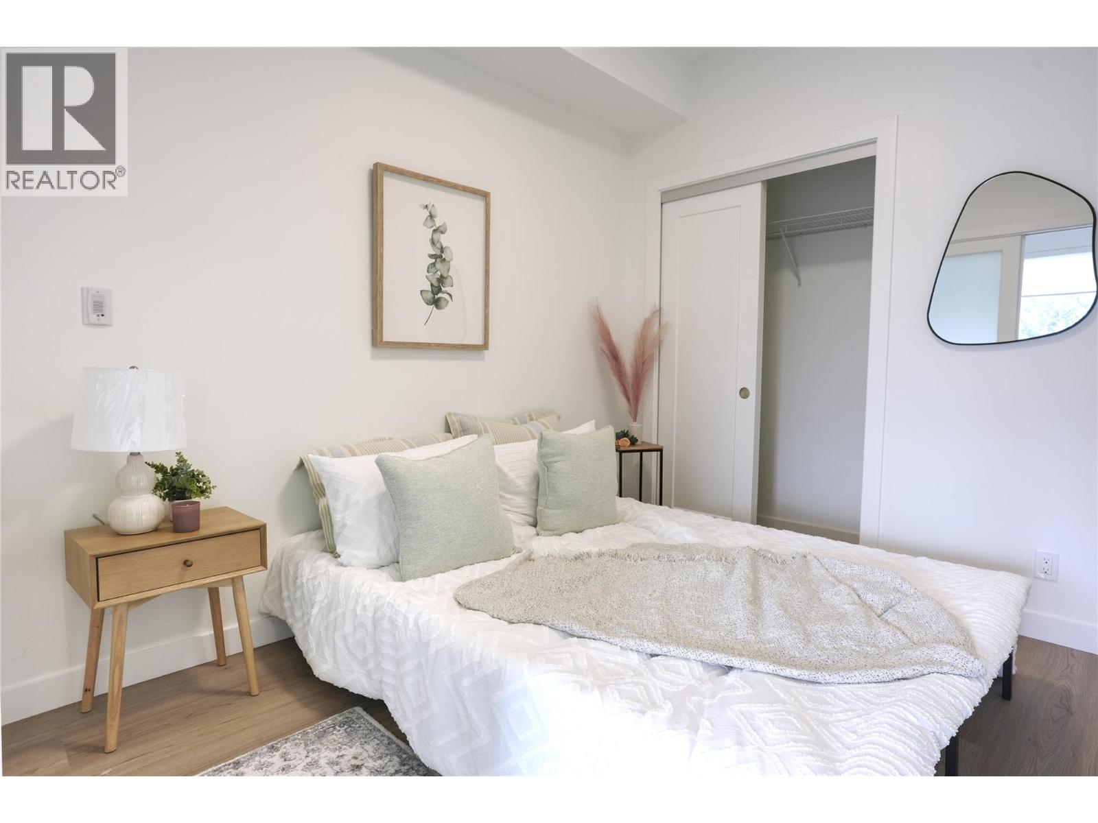 1380 Pridham Avenue Unit# 408 Property Photo 6