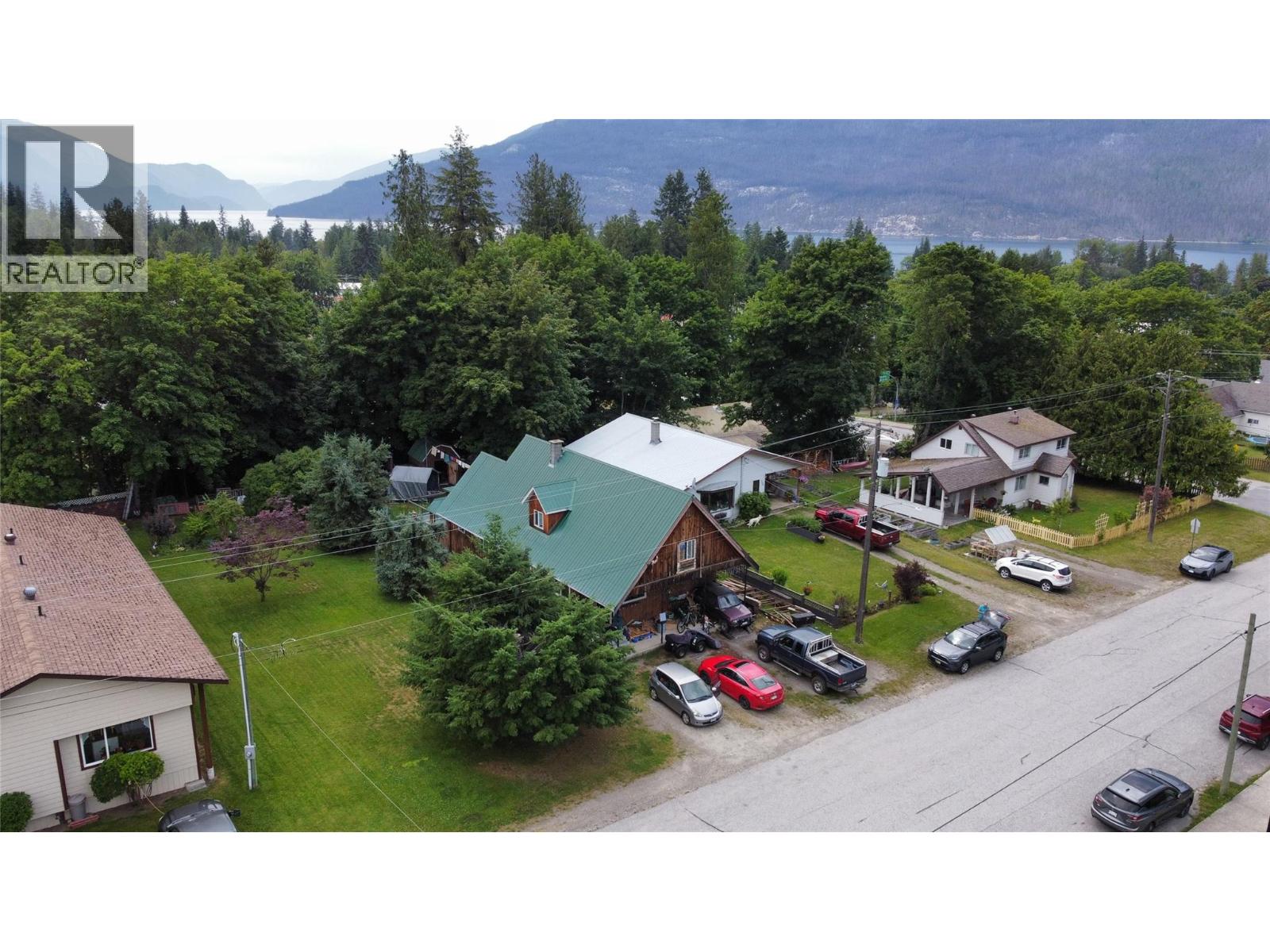 503 7th Avenue Property Photo 3