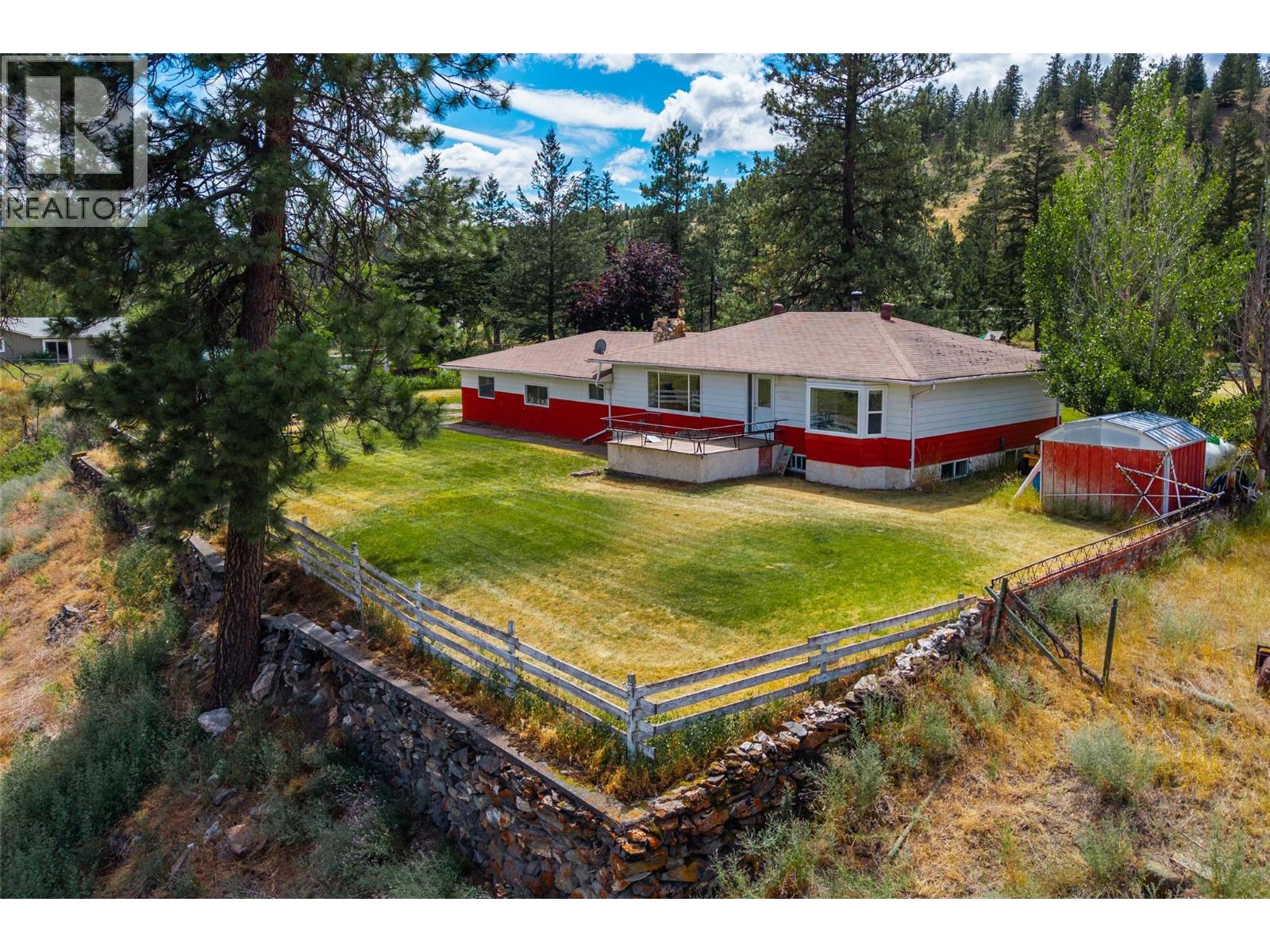 6572 Becker Road Property Photo 1