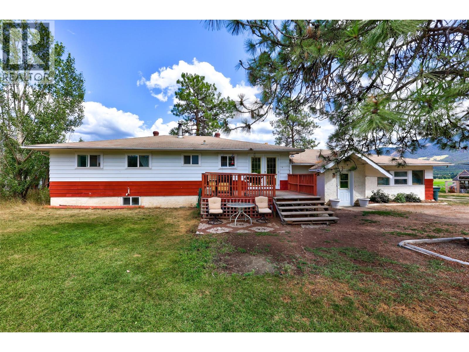 6572 Becker Road Property Photo 2