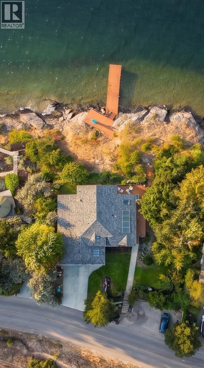 5538 Lakeshore Road Property Photo 2