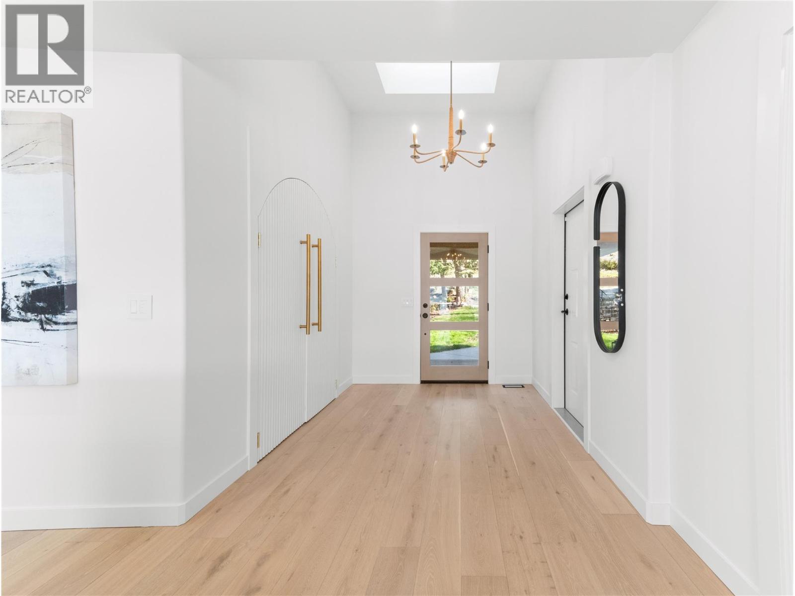 5538 Lakeshore Road Property Photo 15