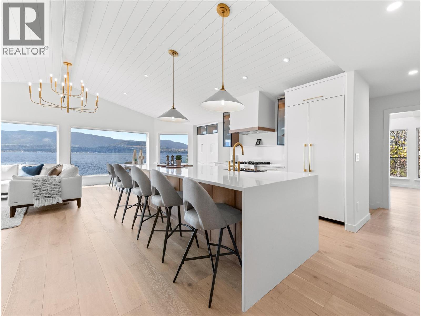 5538 Lakeshore Road Property Photo 18