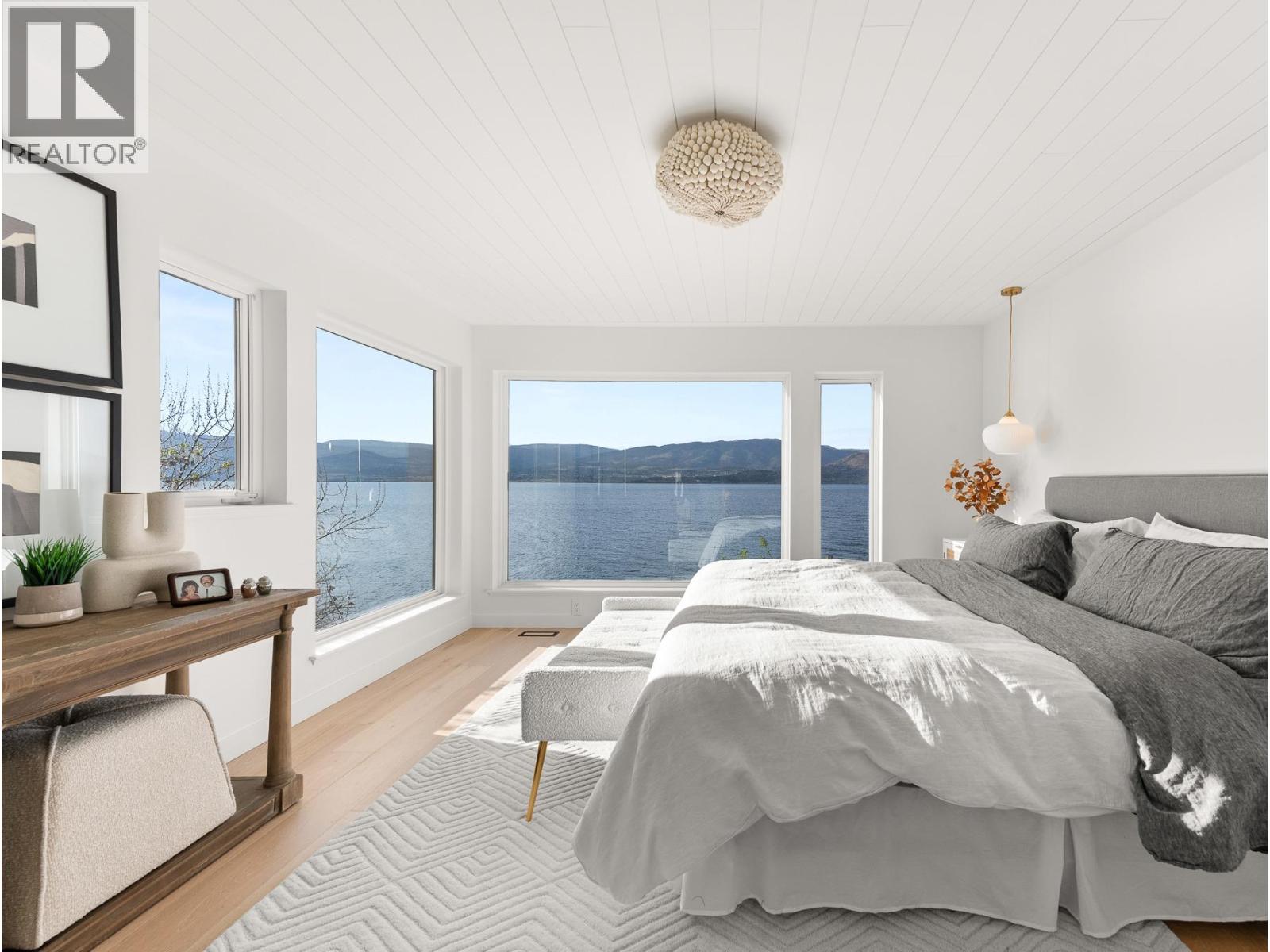 5538 Lakeshore Road Property Photo 34