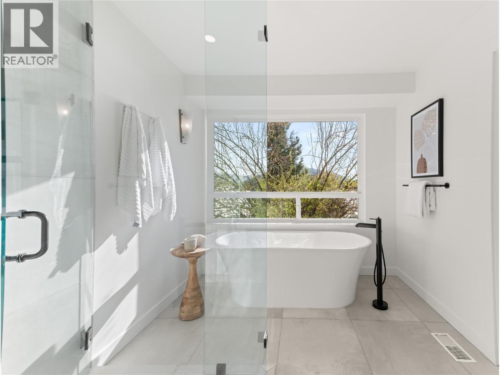 5538 Lakeshore Road Property Photo 40