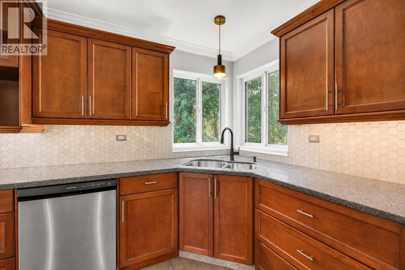 842 Grand Oro Road Property Photo 7
