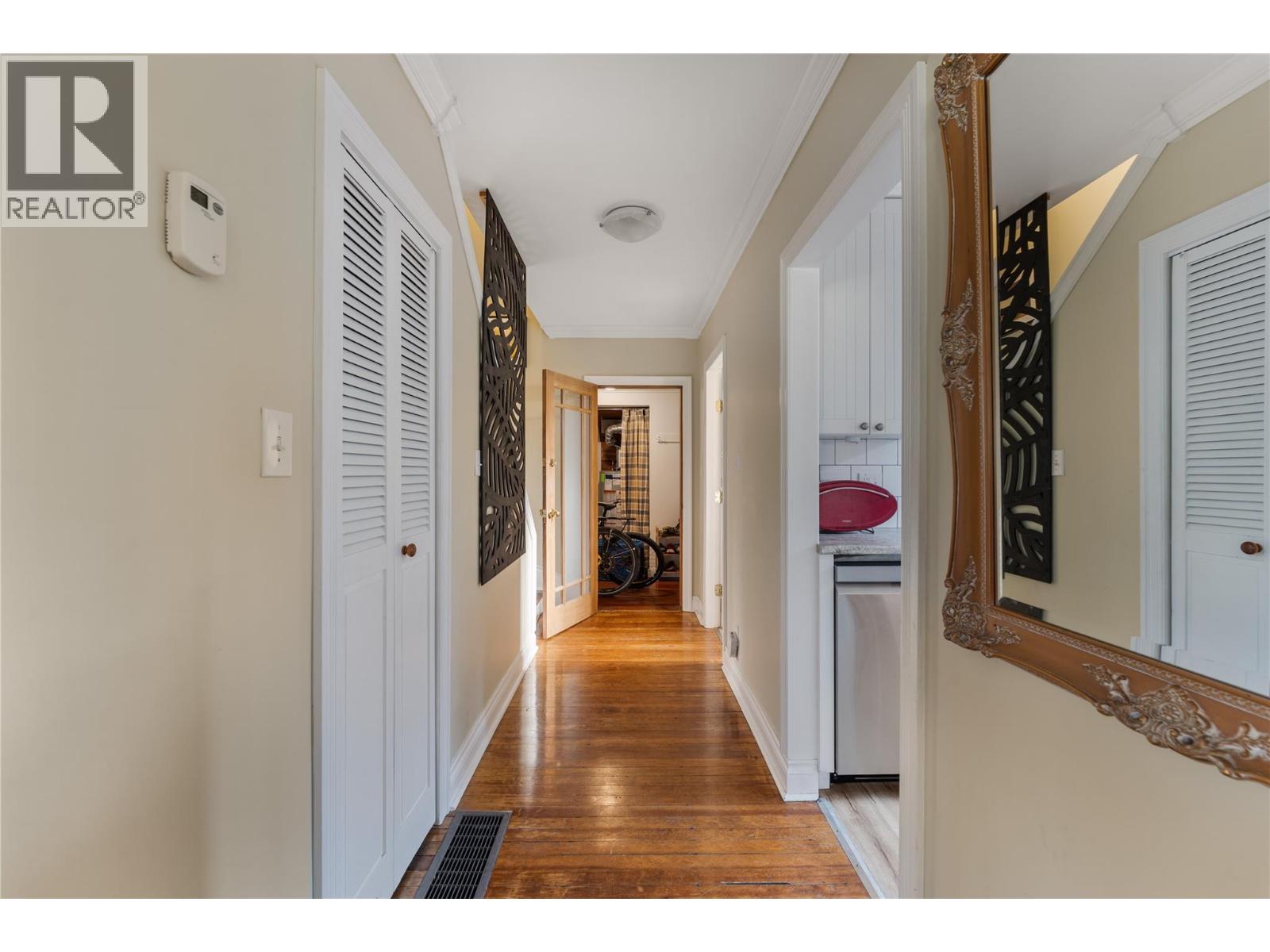 691-693 Okanagan Boulevard Property Photo 14