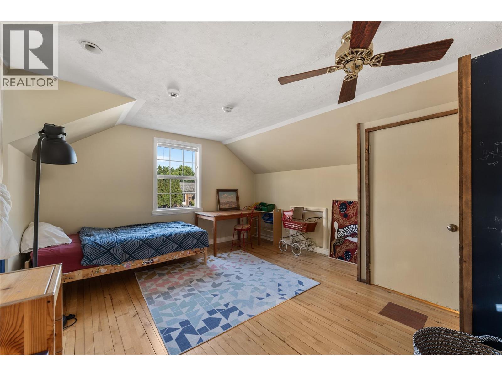 691-693 Okanagan Boulevard Property Photo 19