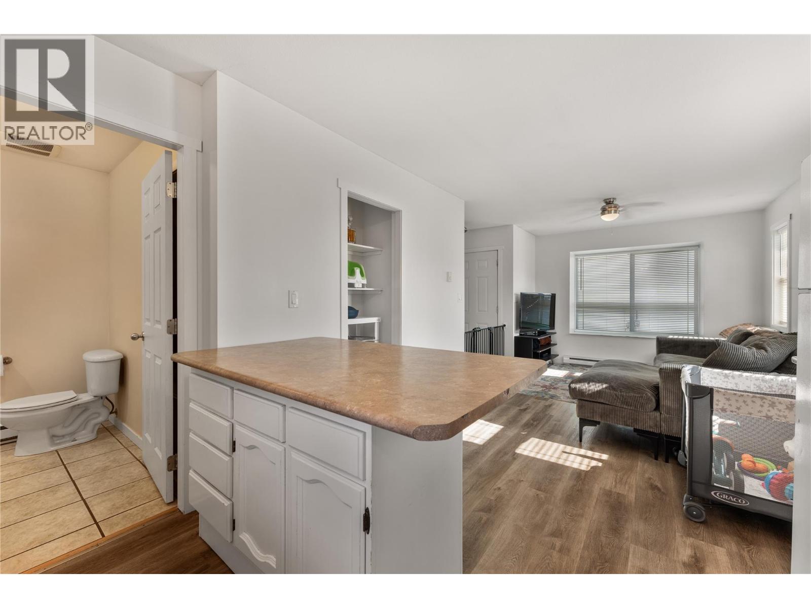 691-693 Okanagan Boulevard Property Photo 29