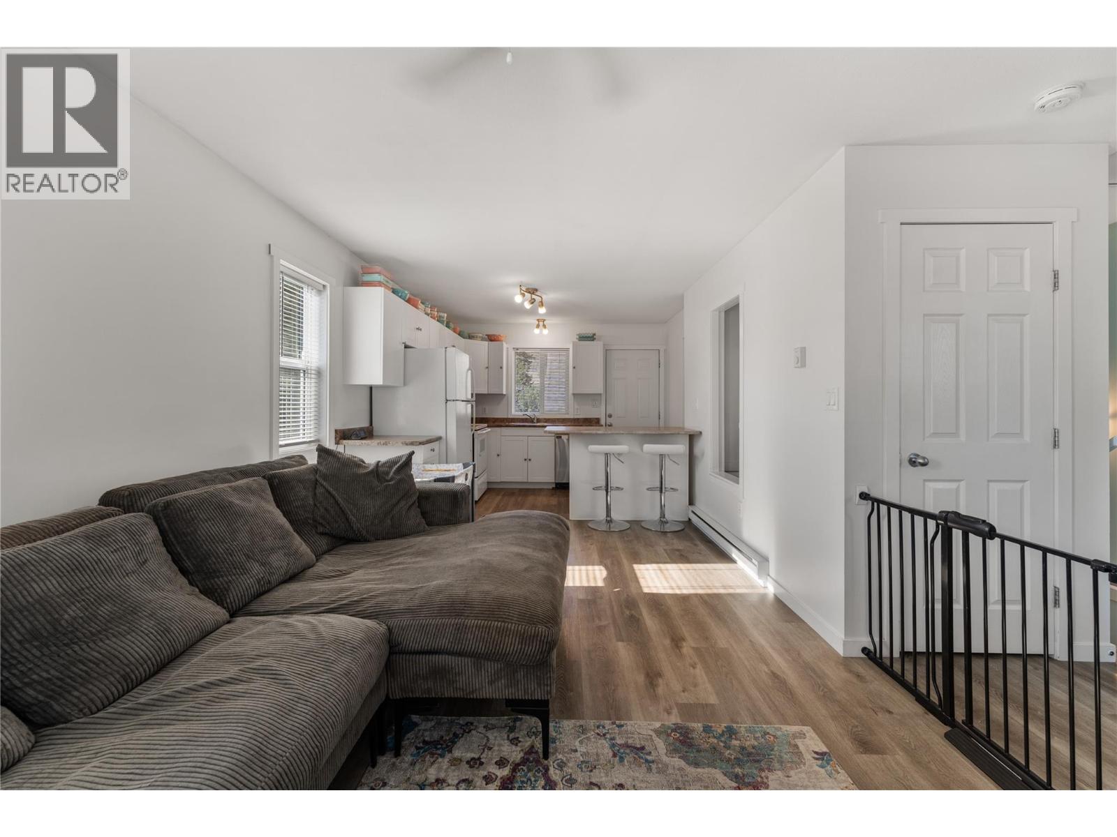691-693 Okanagan Boulevard Property Photo 33