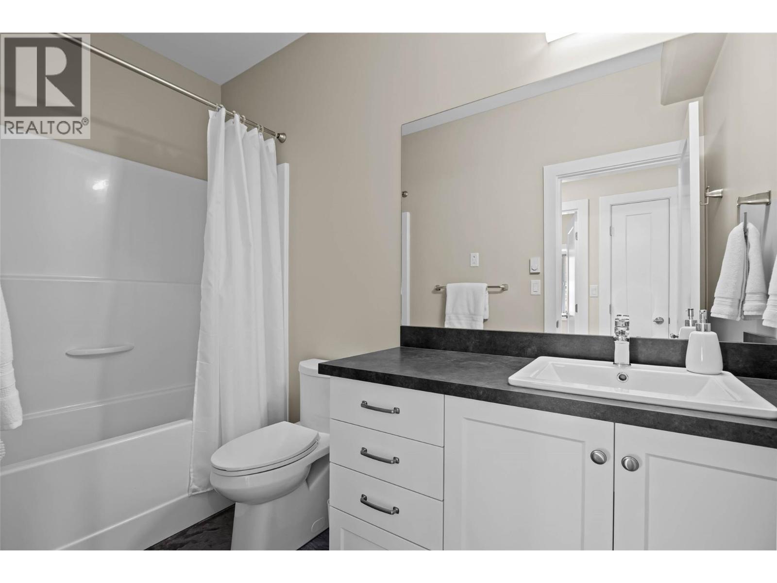 180 Rue Cheval Noir Property Photo 40