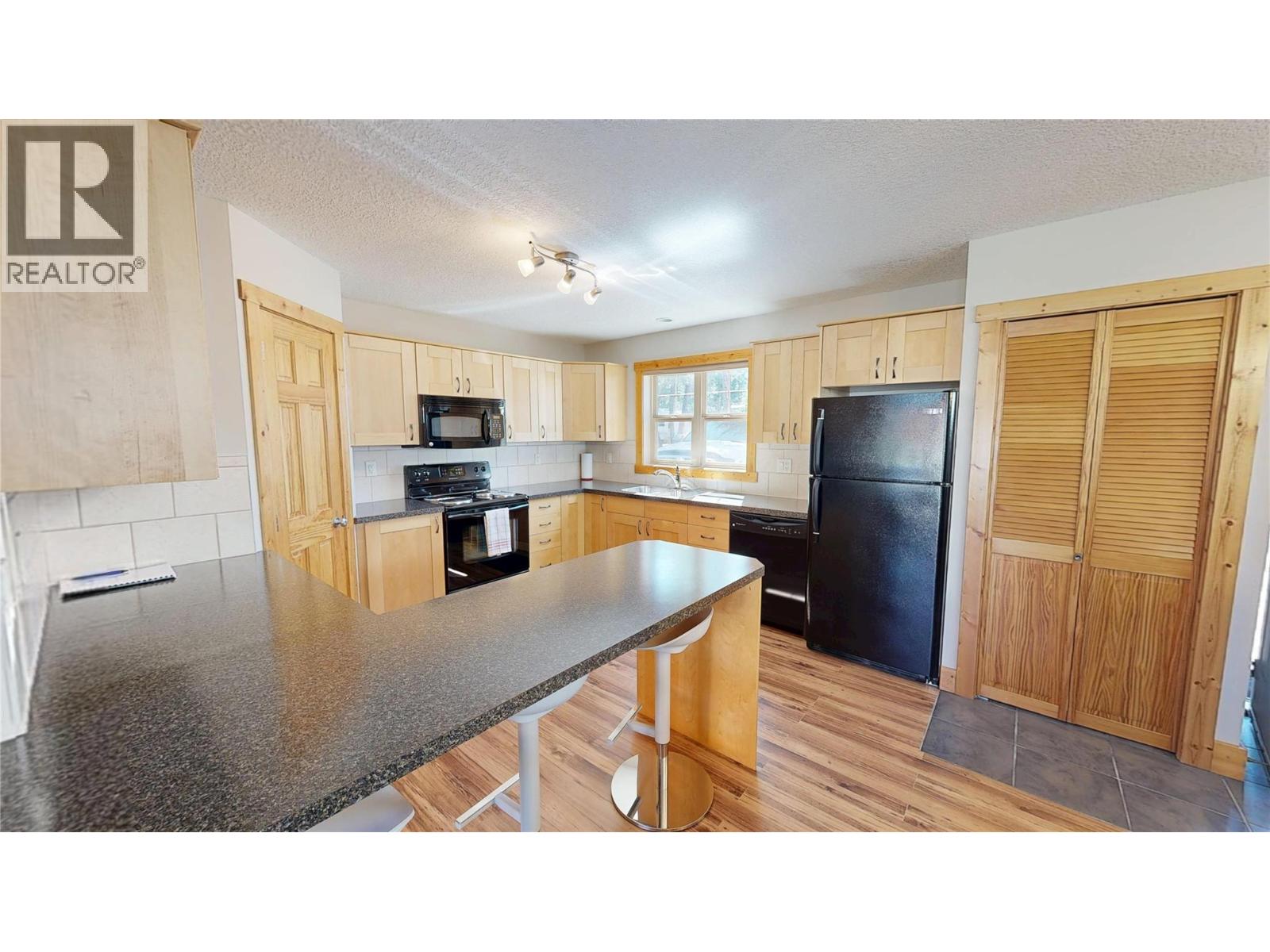 4868 Riverview Drive Unit# 93 Property Photo 6
