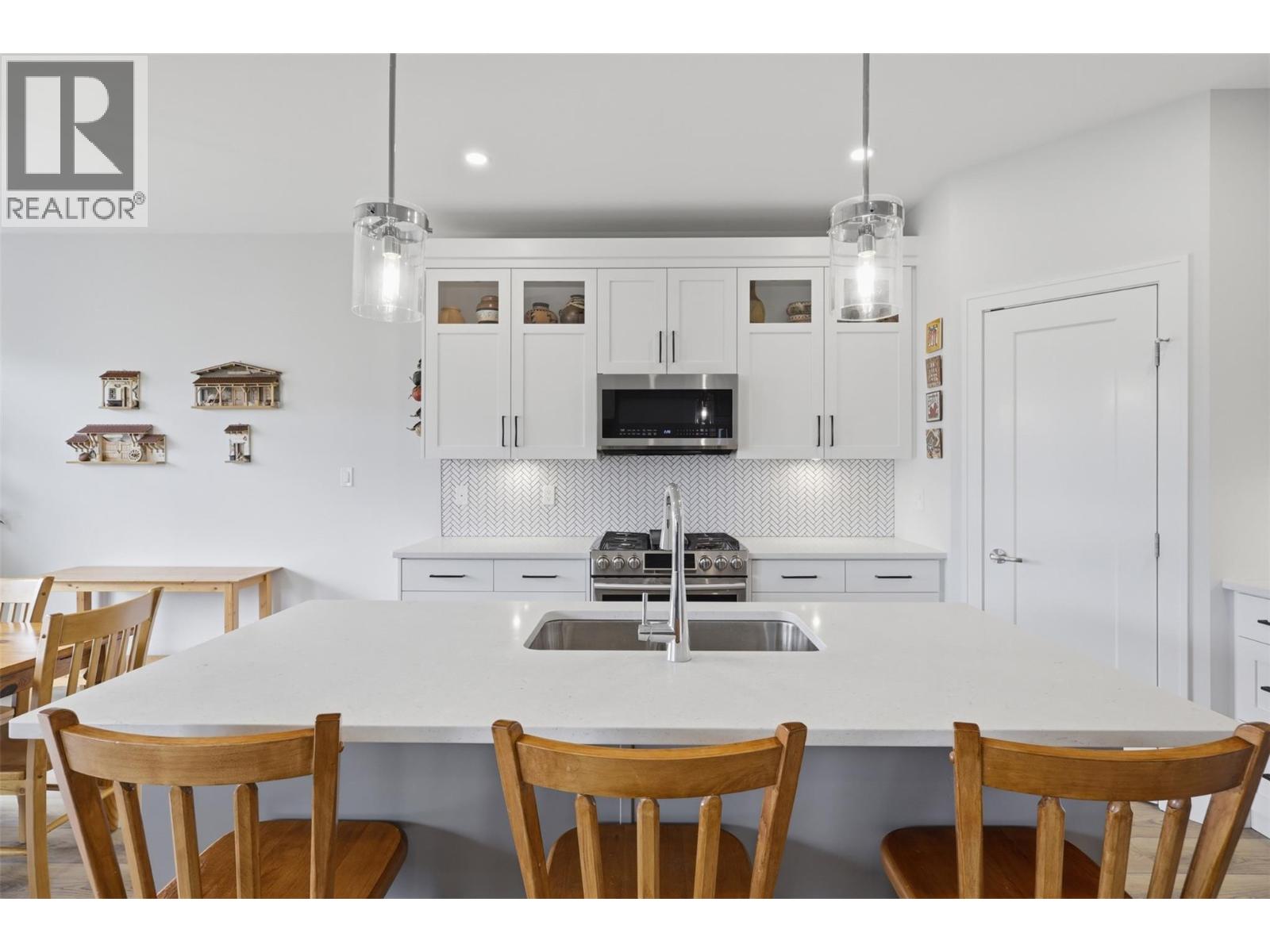 641 Shuswap Road E Unit# 140 Property Photo 10