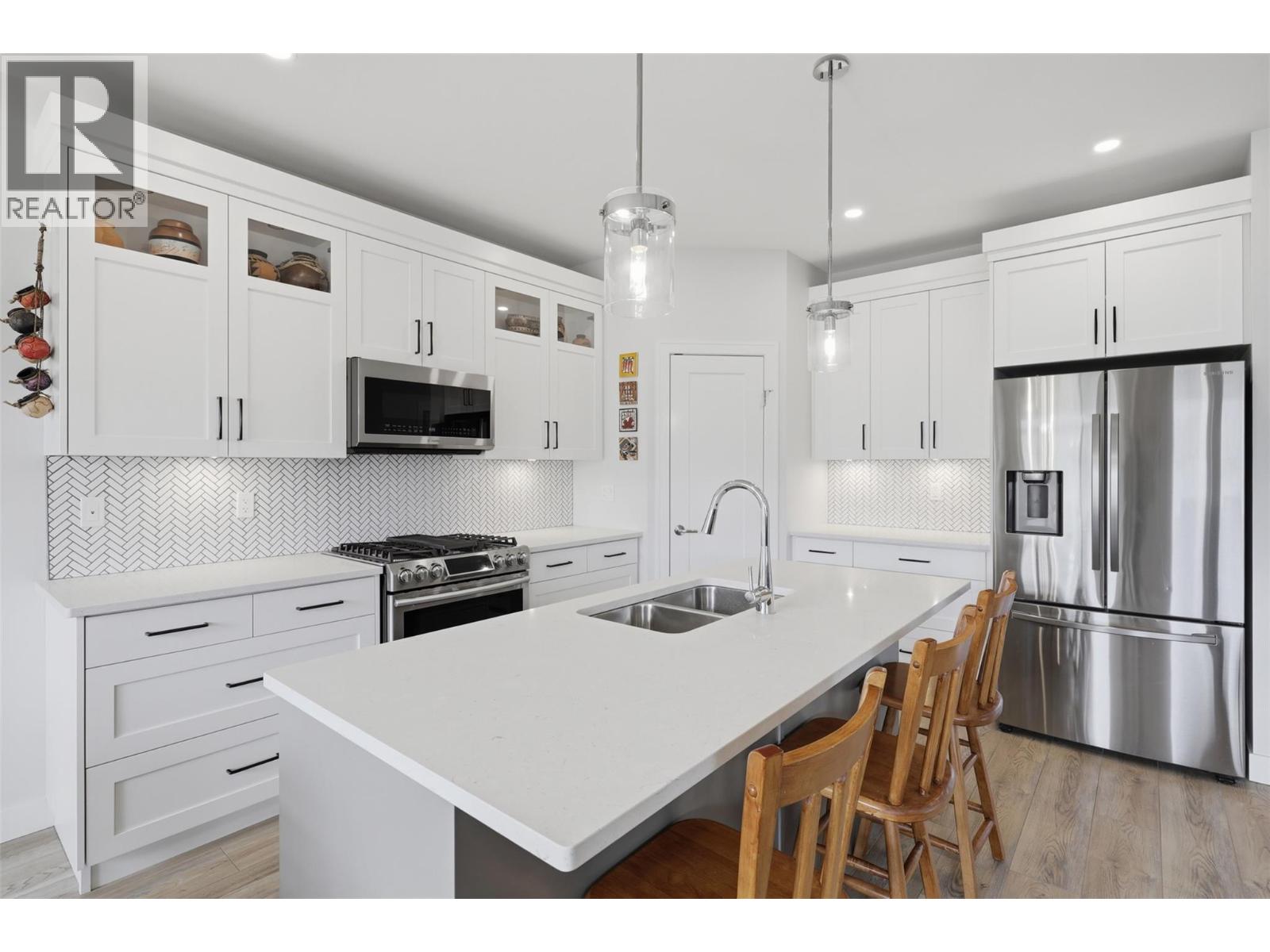641 Shuswap Road E Unit# 140 Property Photo 11