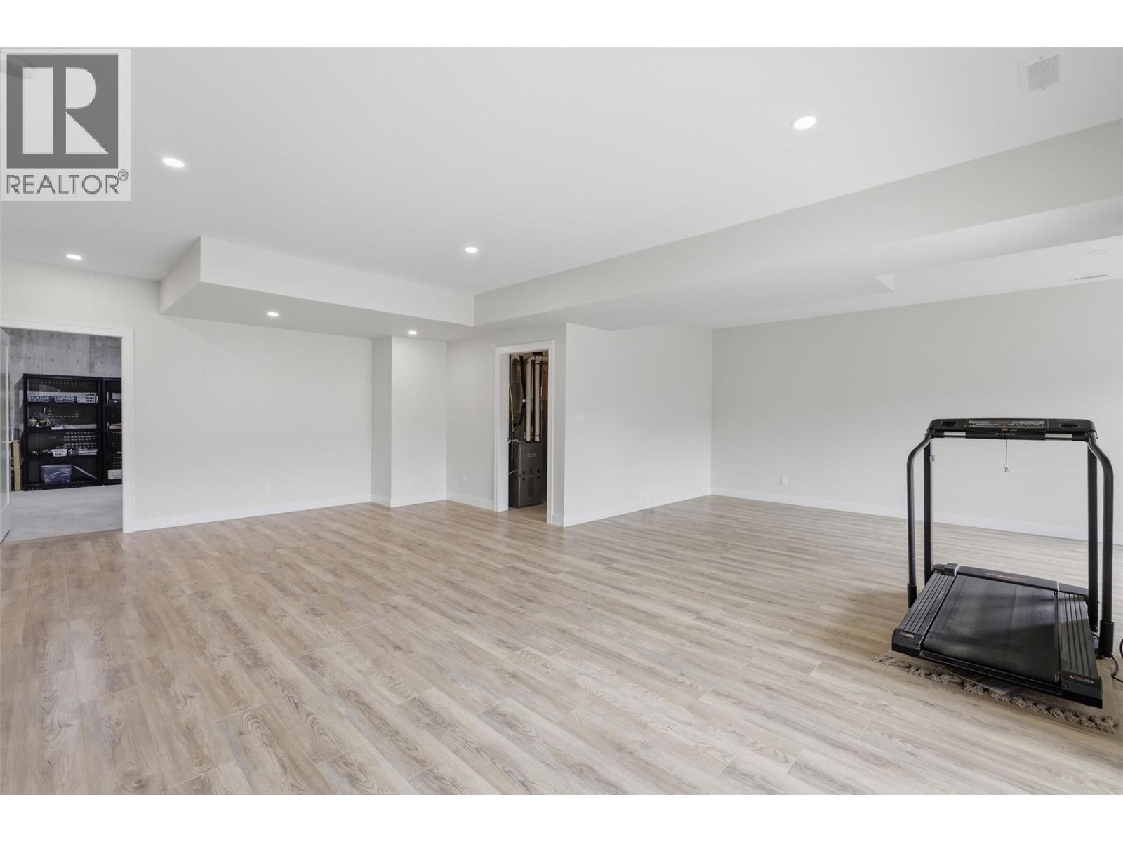 641 Shuswap Road E Unit# 140 Property Photo 29