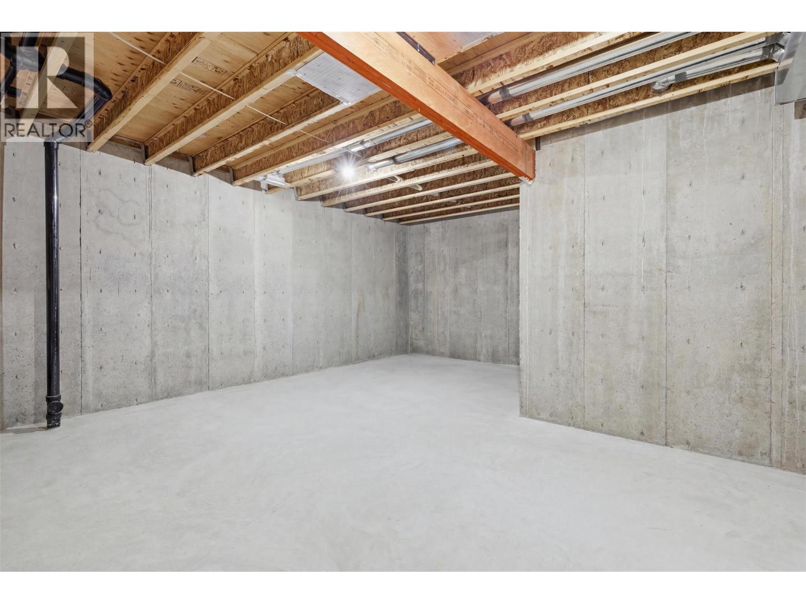 641 Shuswap Road E Unit# 140 Property Photo 39
