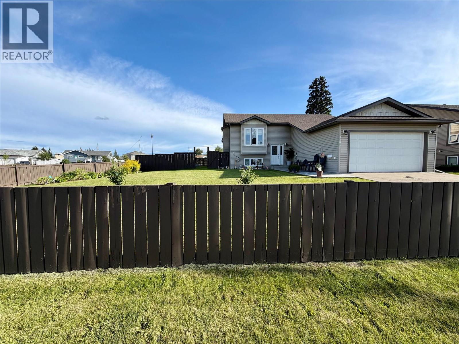 1801 109 Avenue Property Photo 1