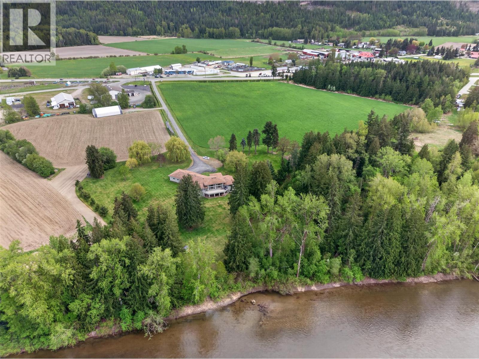 1200 Trans Canada Highway Property Photo 23
