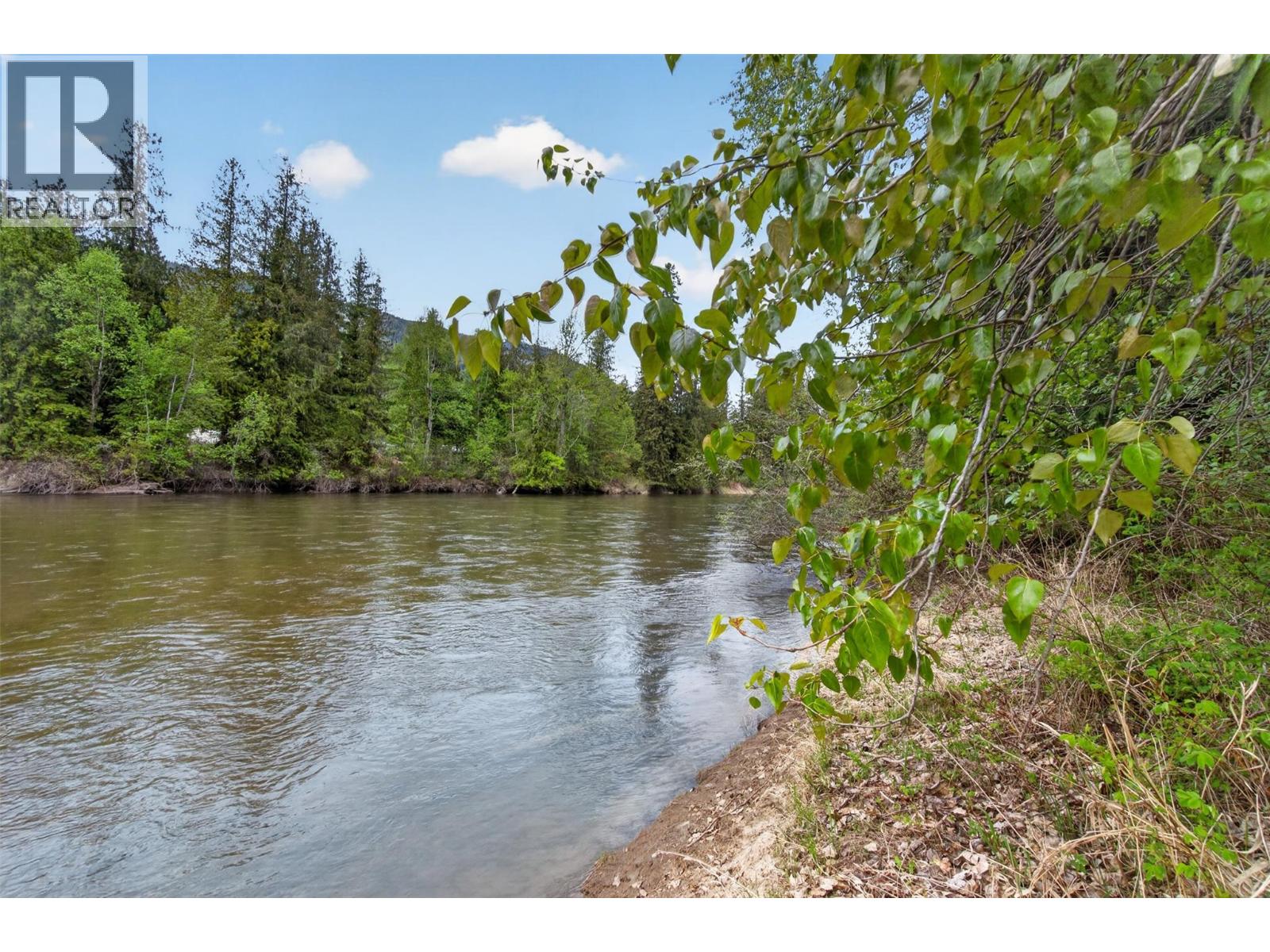 1200 Trans Canada Highway Property Photo 25
