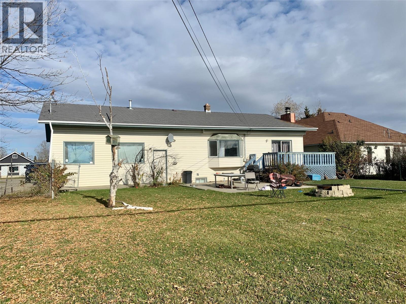 1329 108 Avenue Property Photo 2