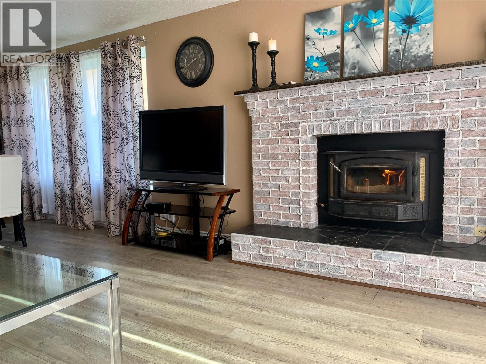 1329 108 Avenue Property Photo 10