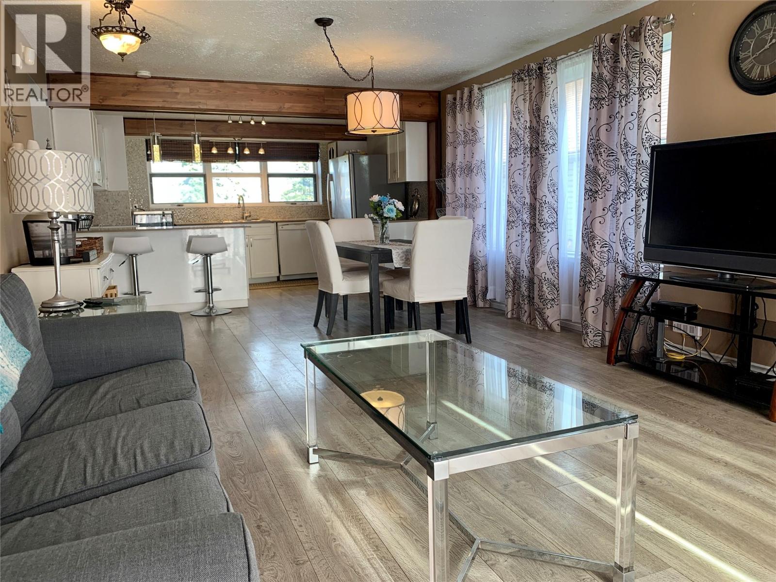 1329 108 Avenue Property Photo 11