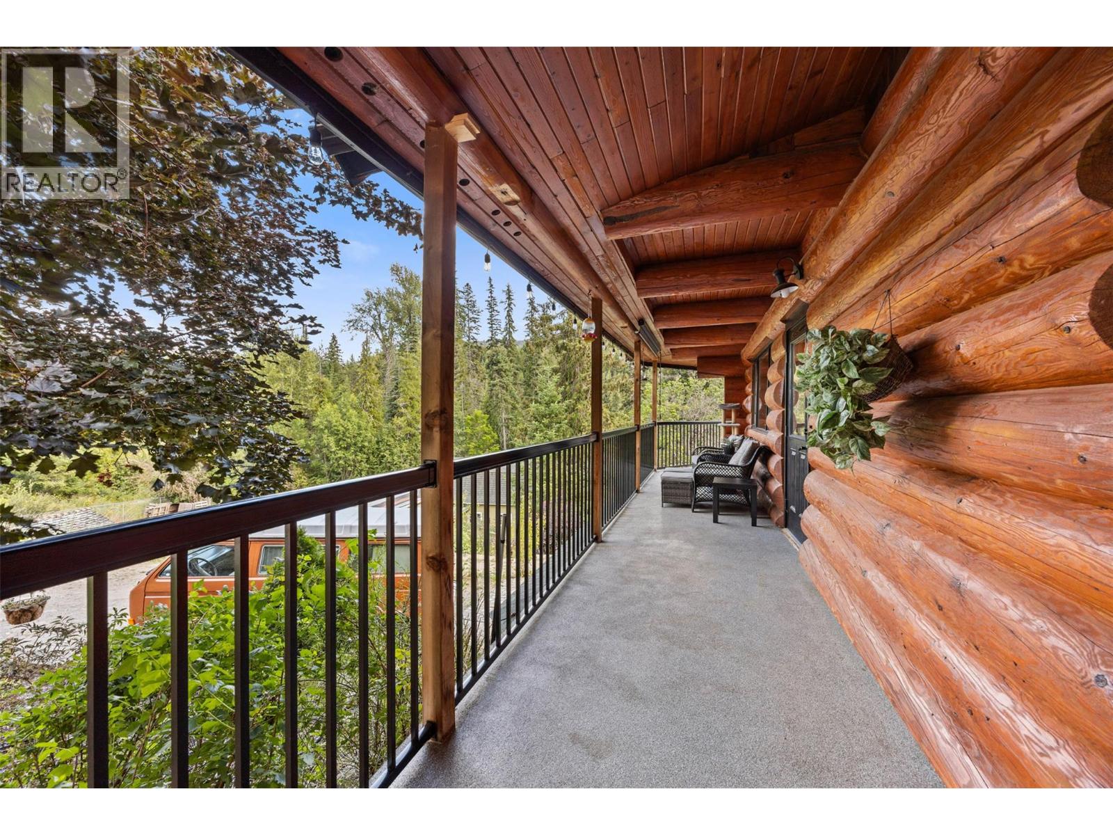 10737 Highway 33 E Property Photo 2