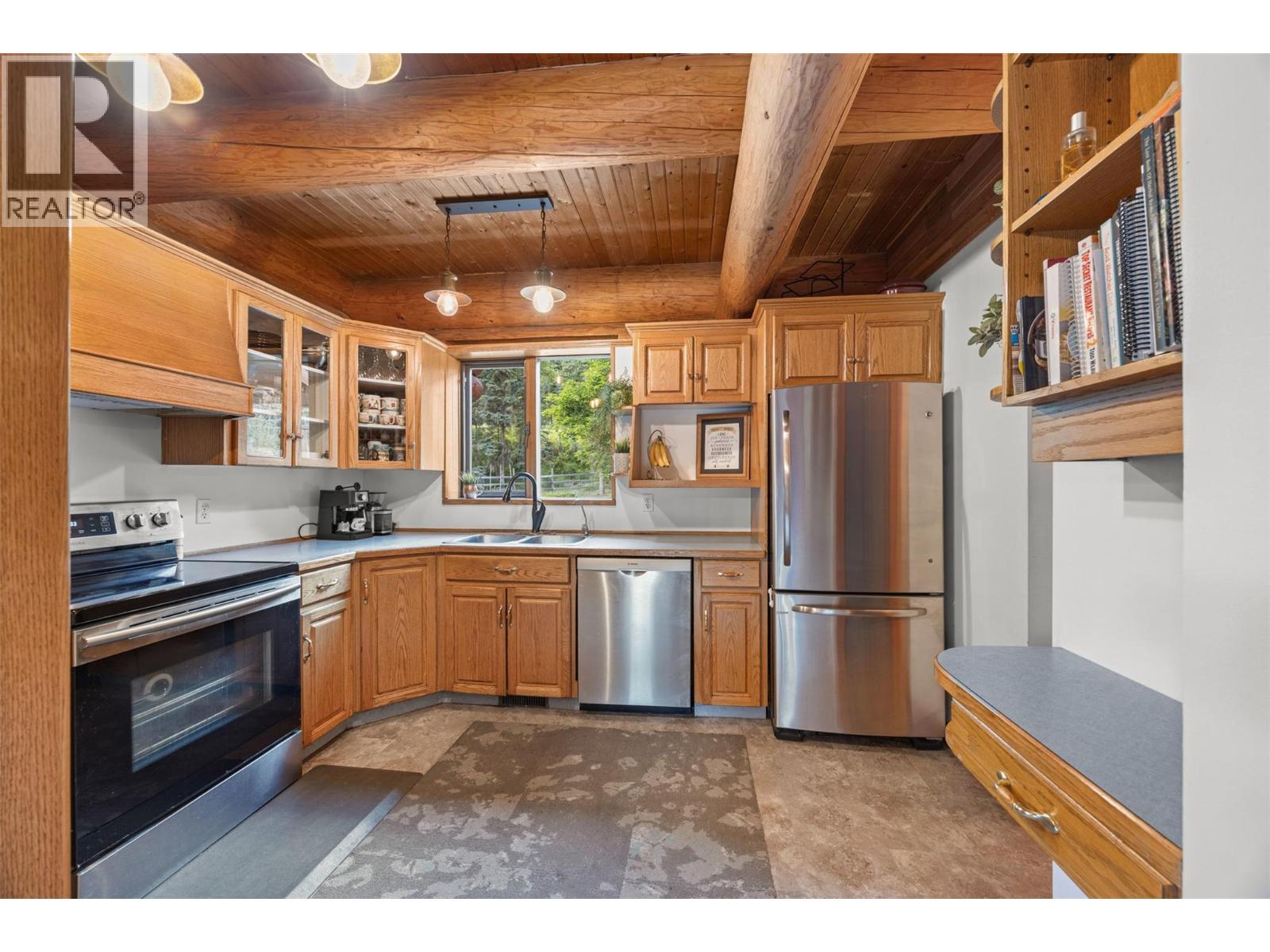 10737 Highway 33 E Property Photo 19