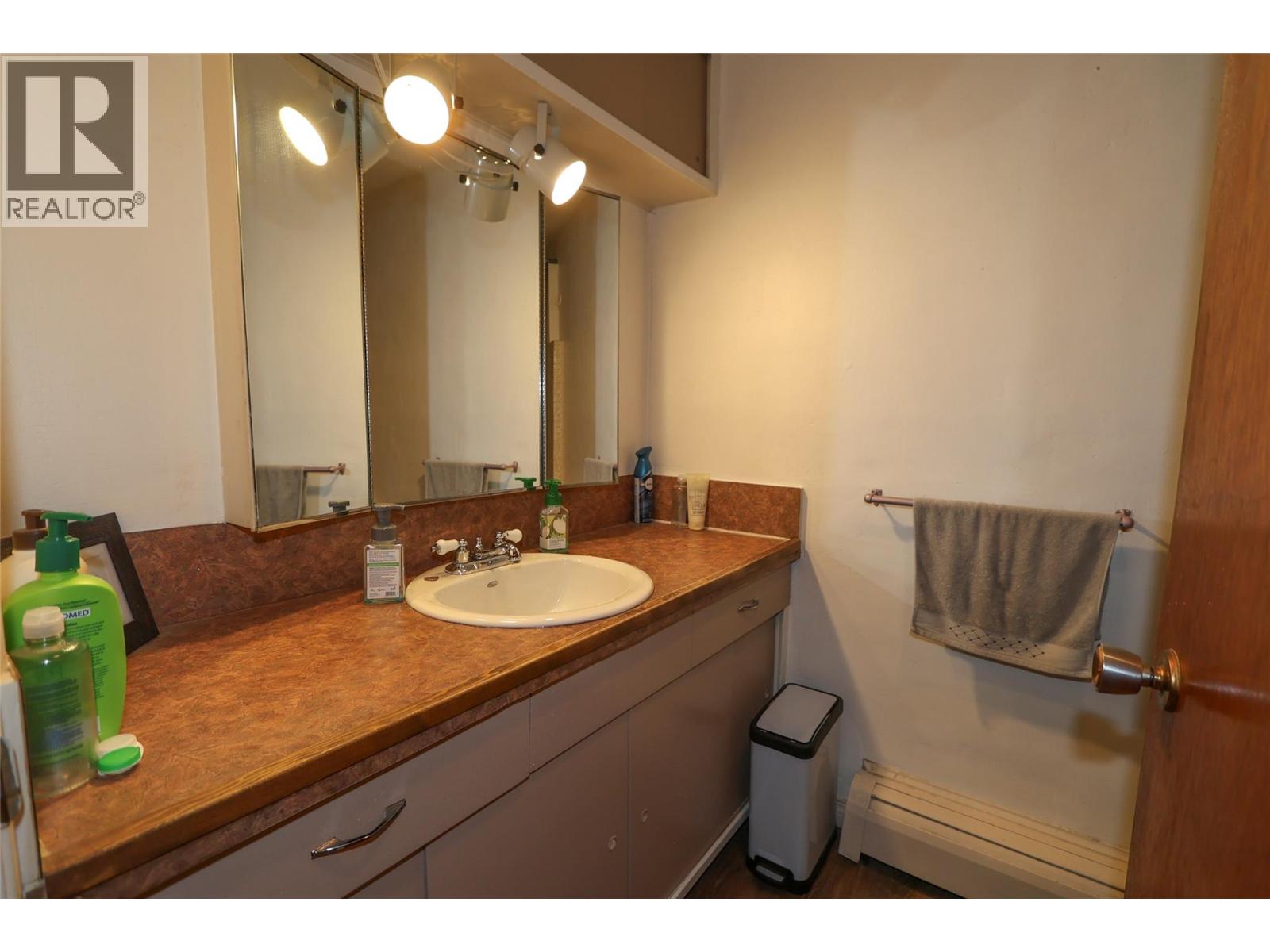 55 103 Avenue Property Photo 6