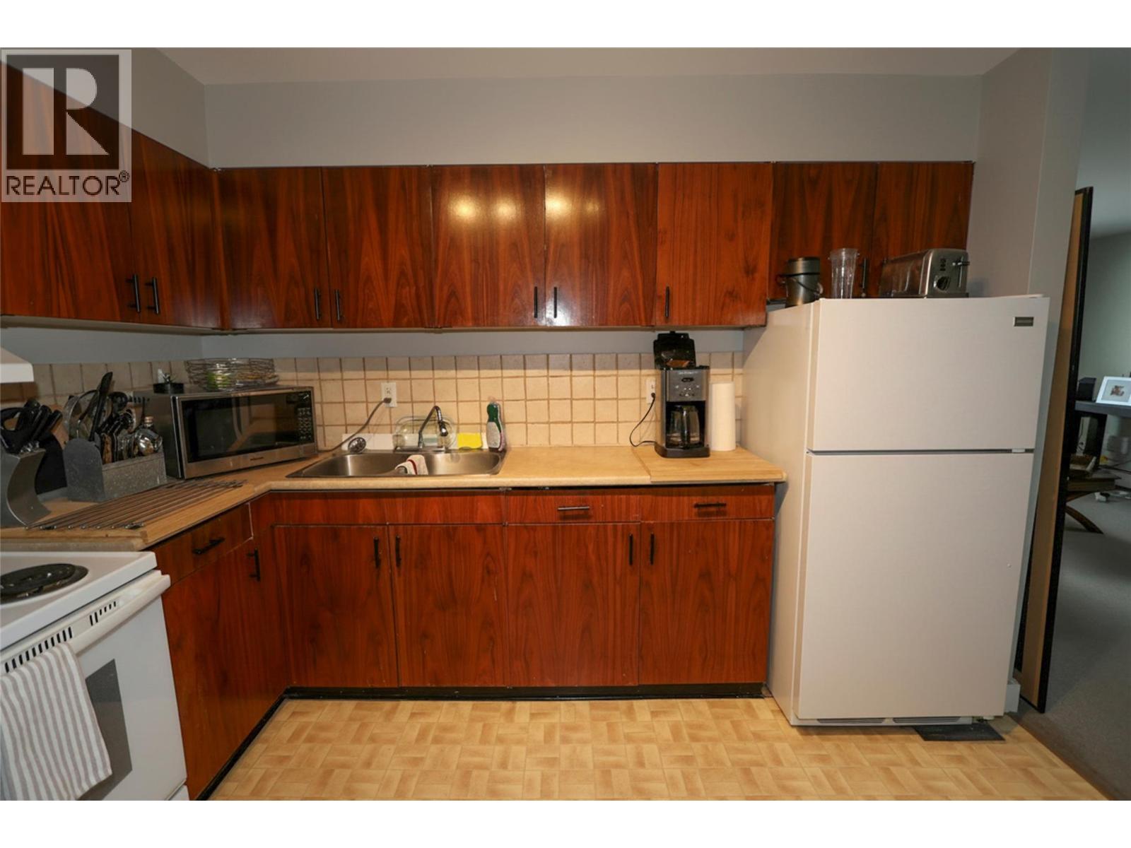 55 103 Avenue Property Photo 17