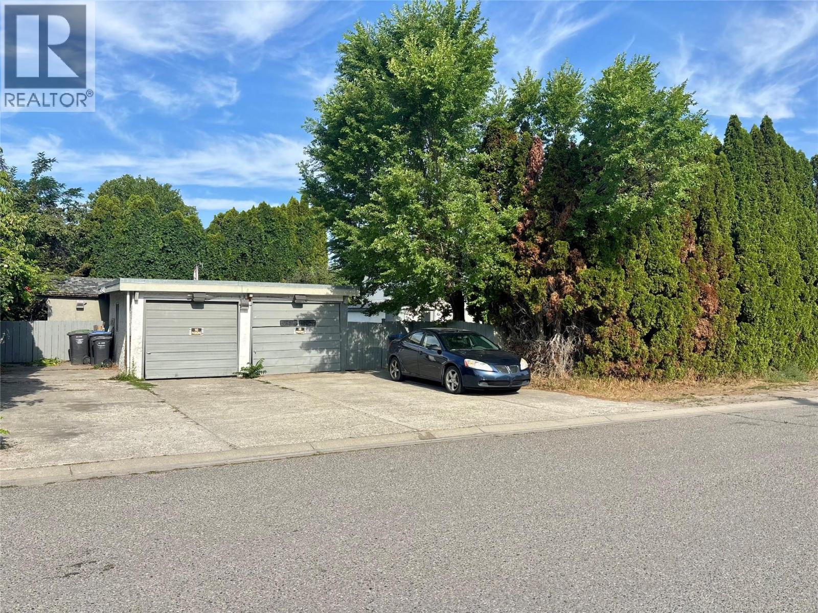 1175-1179 Raymer Avenue Property Photo 3