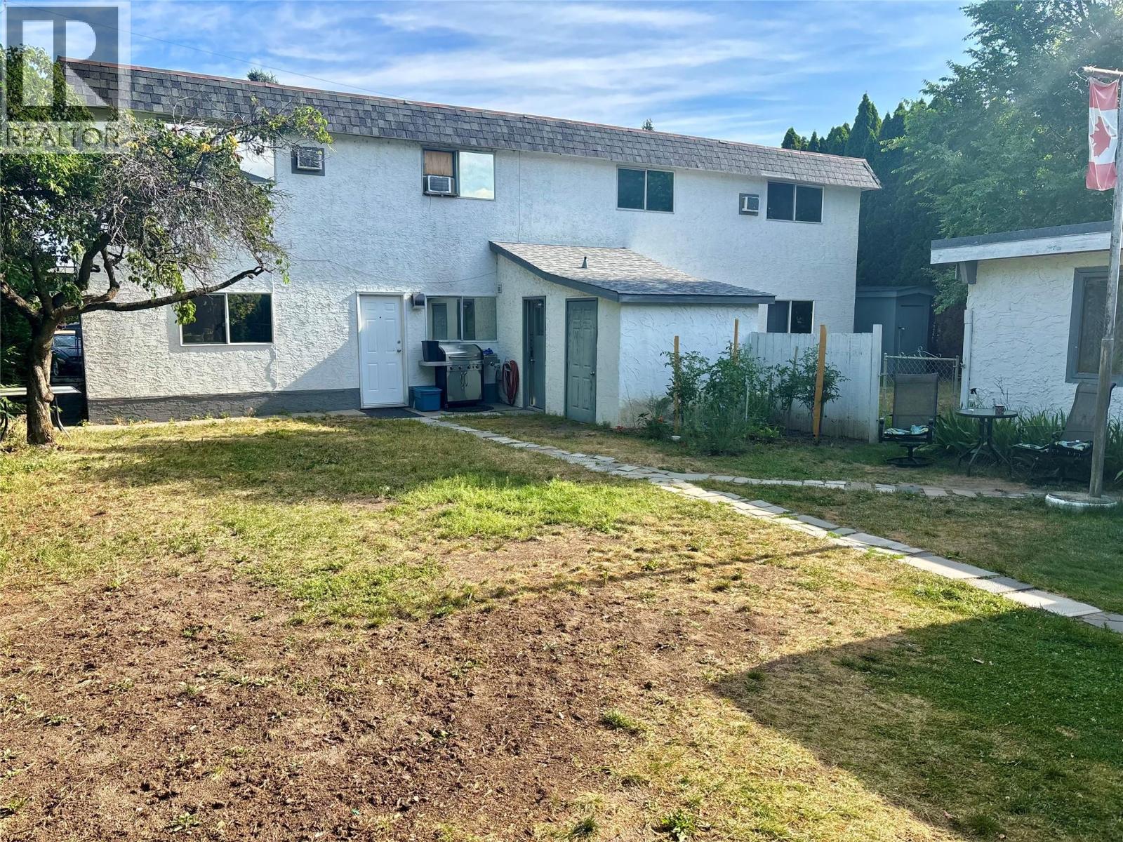 1175-1179 Raymer Avenue Property Photo 4