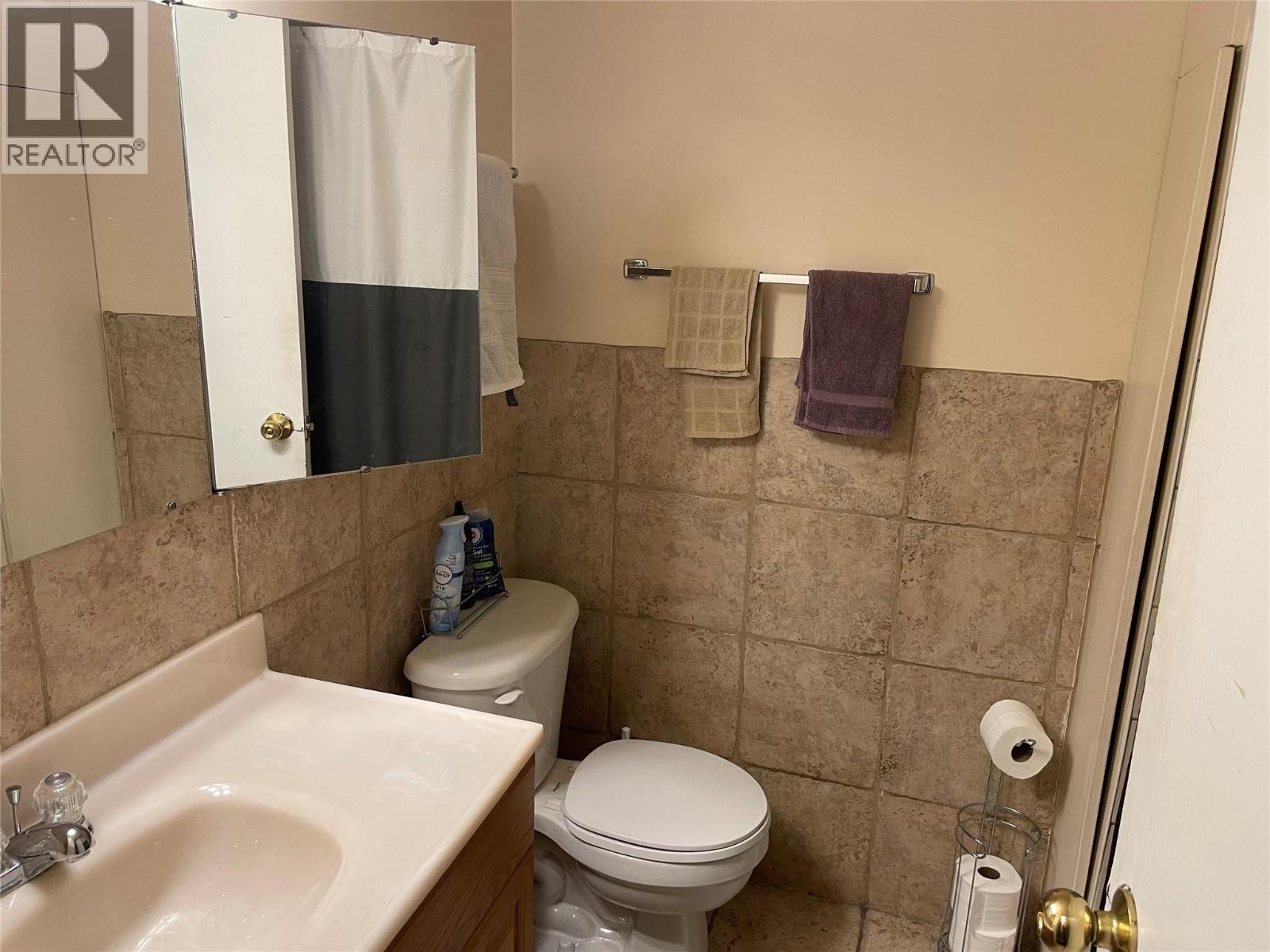1175-1179 Raymer Avenue Property Photo 14