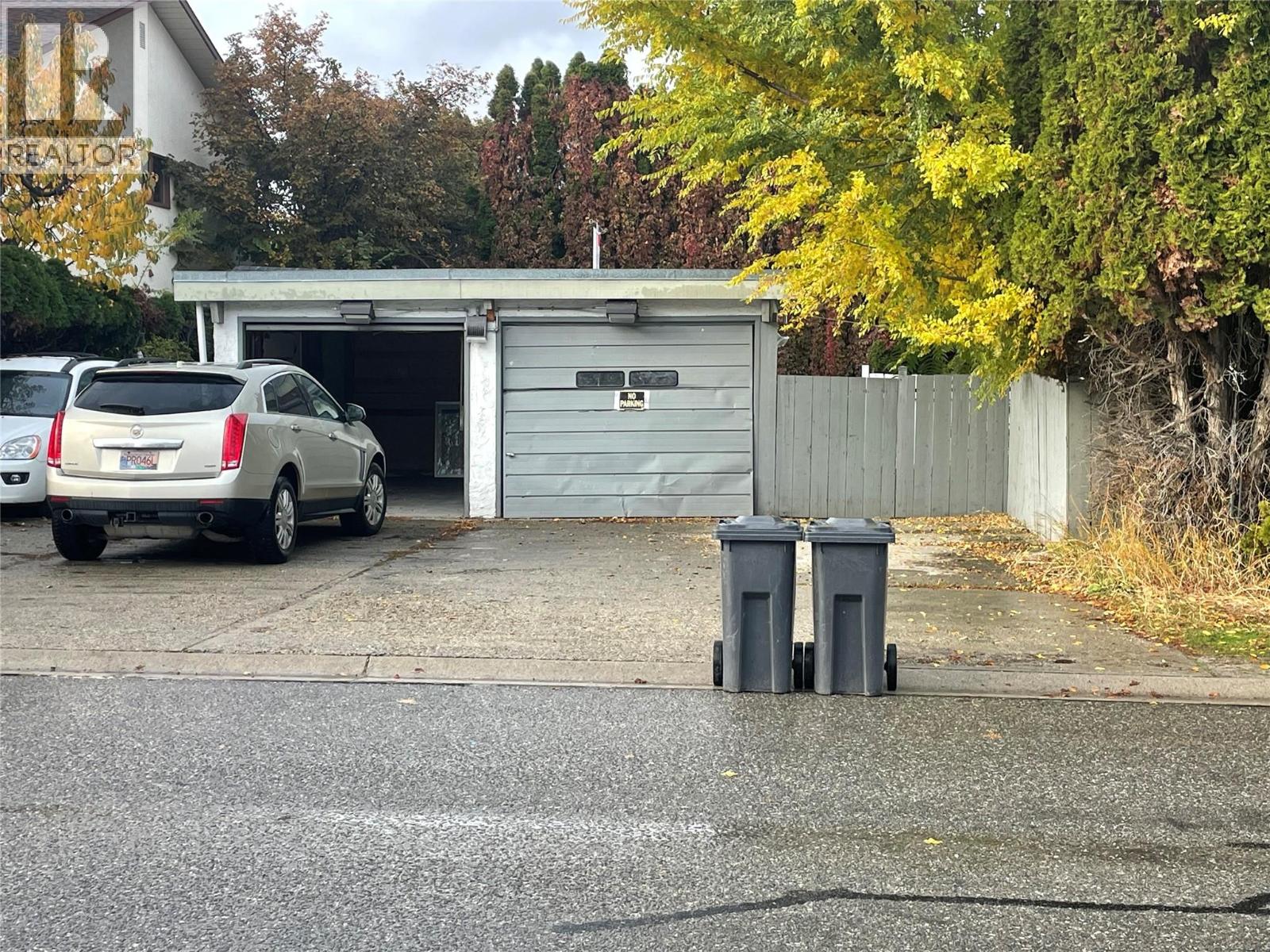 1175-1179 Raymer Avenue Property Photo 18