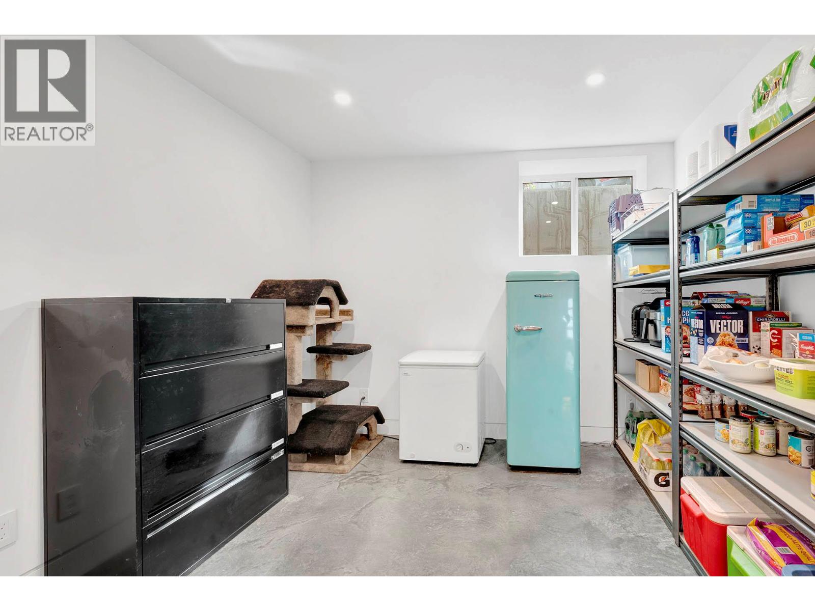 887 Fernie Road Property Photo 41