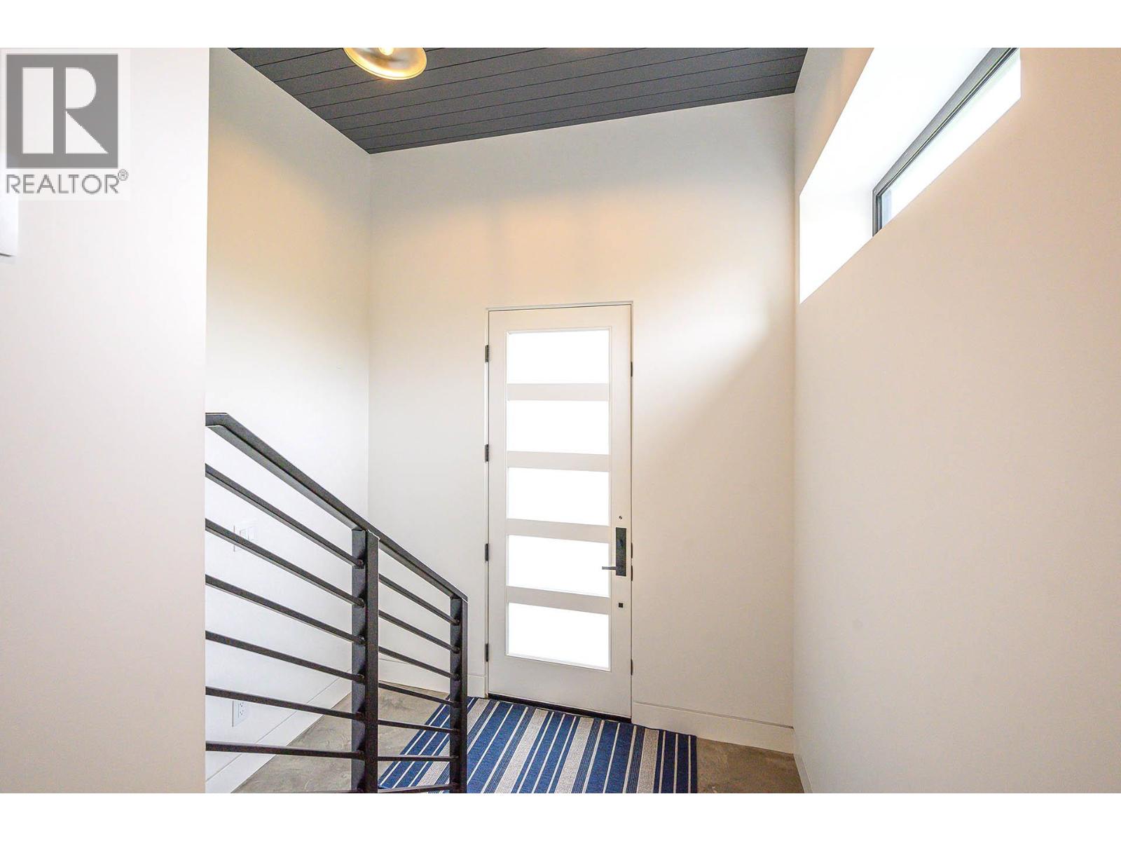 887 Fernie Road Property Photo 44